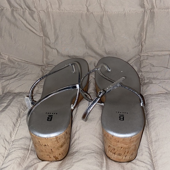 Sandals - Picture 2 of 3